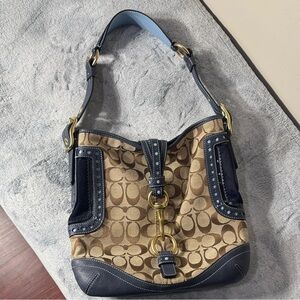 Coach Hamptons Signature C Slim Hobo Shoulder Bag • F04M-1424 • Vintage